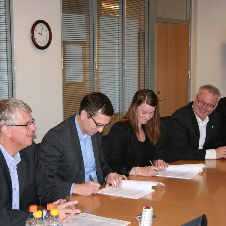 Frá undirritun sölu hlutar OH í Þeistaeykjum