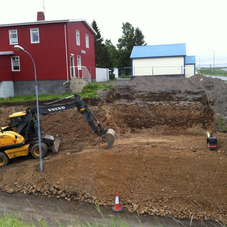 Vinna hafin við fráveitu í Árgili